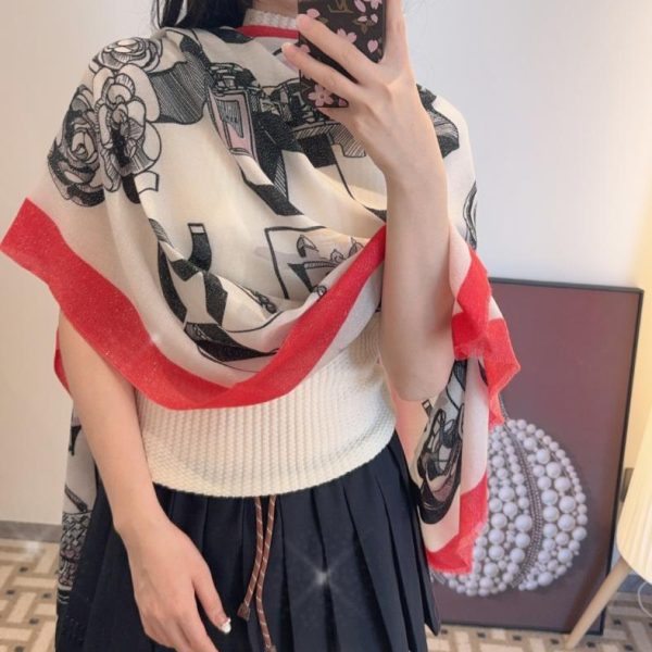 designer,replica,clothing,fake,1:1,lv,luxury,high quality Chanel shawl, made with 300-count ring velvet and inlaid with imported soft metal wire (ZHEO2).