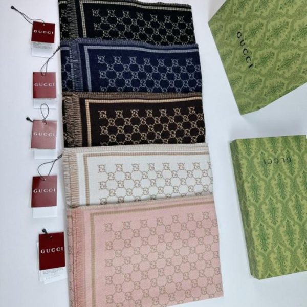 designer,replica,clothing,fake,1:1,lv,luxury,high quality Gucci’s new classic small logo design reversible wool scarf, available in 5 colors (IWKVC).