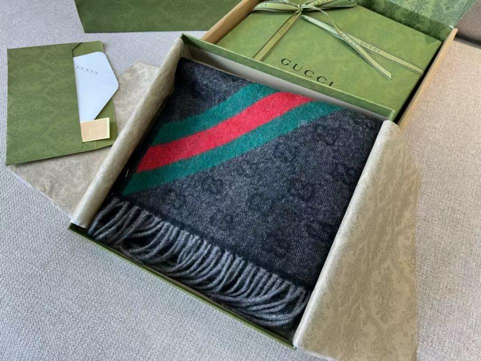 designer,replica,clothing,fake,1:1,lv,luxury,high quality GUCCI New Unisex Long Scarf, Off-White, Double G Jacquard (F7DBX) designer,replica,clothing,fake,1:1,lv,luxury,high quality GUCCI New Unisex Long Scarf, Off-White, Double G Jacquard (F7DBX)