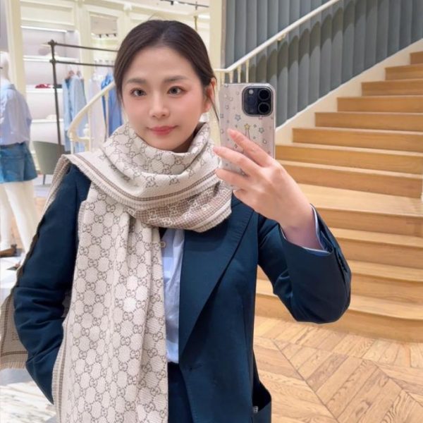 designer,replica,clothing,fake,1:1,lv,luxury,high quality Gucci Reversible Wool Scarf (7G6L5) – New Fall/Winter Style.