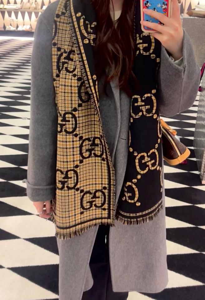 designer,replica,clothing,fake,1:1,lv,luxury,high quality Gucci-style lettered wool and silk scarf (MEVIS) designer,replica,clothing,fake,1:1,lv,luxury,high quality Gucci-style lettered wool and silk scarf (MEVIS)
