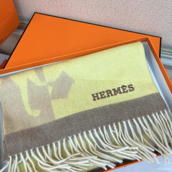 designer,replica,clothing,fake,1:1,lv,luxury,high quality Hermes Equestrian-inspired Jacquard Cashmere Scarf, Small Size (9U9MA)
