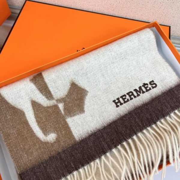 designer,replica,clothing,fake,1:1,lv,luxury,high quality Hermes Equestrian-inspired Jacquard Cashmere Scarf, Small Size (Q7B2H)