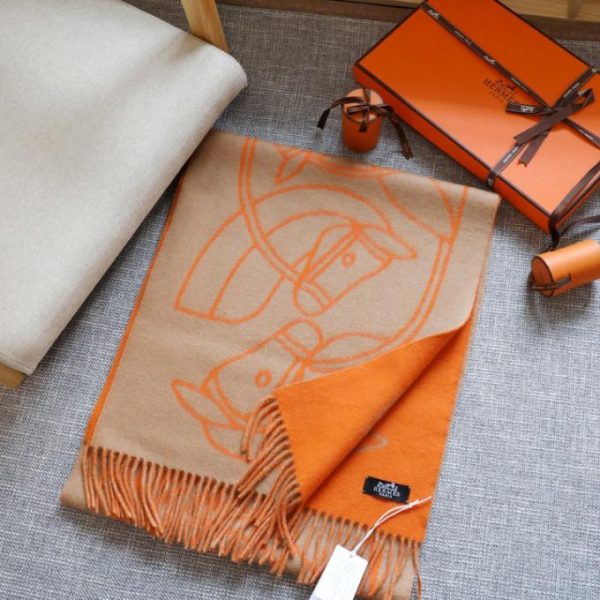 designer,replica,clothing,fake,1:1,lv,luxury,high quality Hermes Double-sided Horsehead Shawl, Extra Thick Double-sided Jacquard (2R9ER)