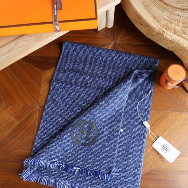designer,replica,clothing,fake,1:1,lv,luxury,high quality Hermes men’s scarf with polka dot texture and embroidered leather label, 100% cashmere fabric (VQ6XU)