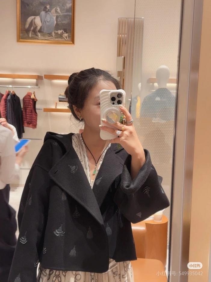 designer,replica,clothing,fake,1:1,lv,luxury,high quality Hermes 3D Embroidered Hooded Cape (G7AXB) designer,replica,clothing,fake,1:1,lv,luxury,high quality Hermes 3D Embroidered Hooded Cape (G7AXB)