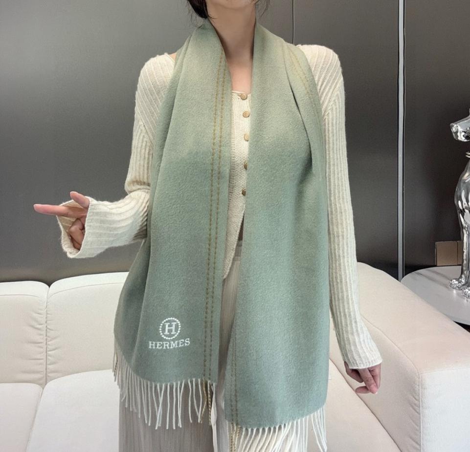 designer,replica,clothing,fake,1:1,lv,luxury,high quality HERMES Paris Fashion Show Business Unisex Double-Sided Cashmere Shawl for Men and Women (V7DQ7) designer,replica,clothing,fake,1:1,lv,luxury,high quality HERMES Paris Fashion Show Business Unisex Double-Sided Cashmere Shawl for Men and Women (V7DQ7)