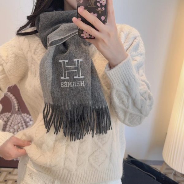 designer,replica,clothing,fake,1:1,lv,luxury,high quality Hermès reversible scarf, 100% lambskin (B5DGB)