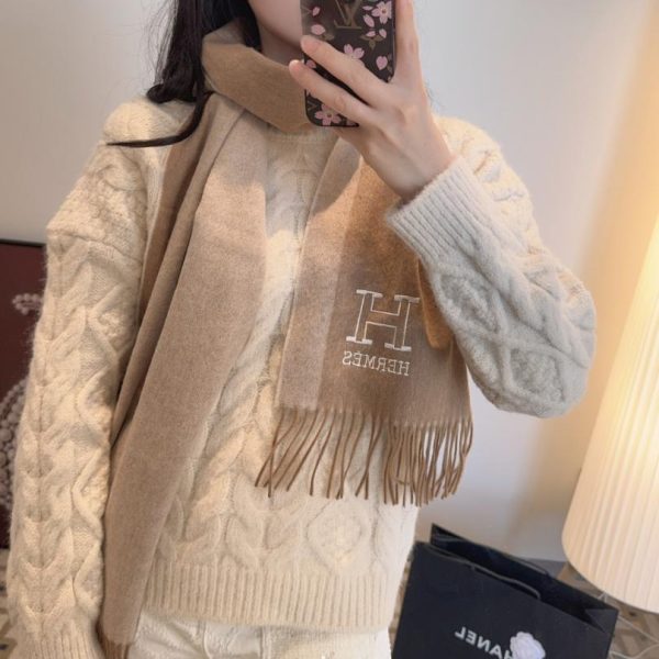 designer,replica,clothing,fake,1:1,lv,luxury,high quality Hermès reversible scarf, 100% lambskin (GCU1B)