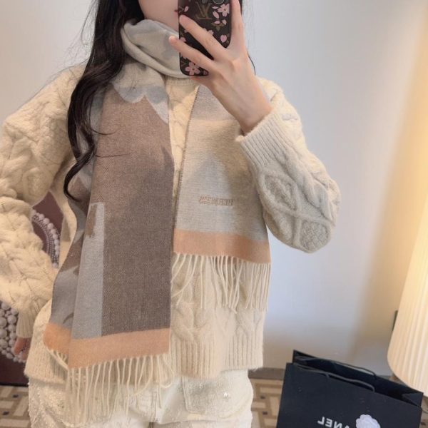 designer,replica,clothing,fake,1:1,lv,luxury,high quality Hermès reversible scarf, 100% TNOEX (lamb wool)