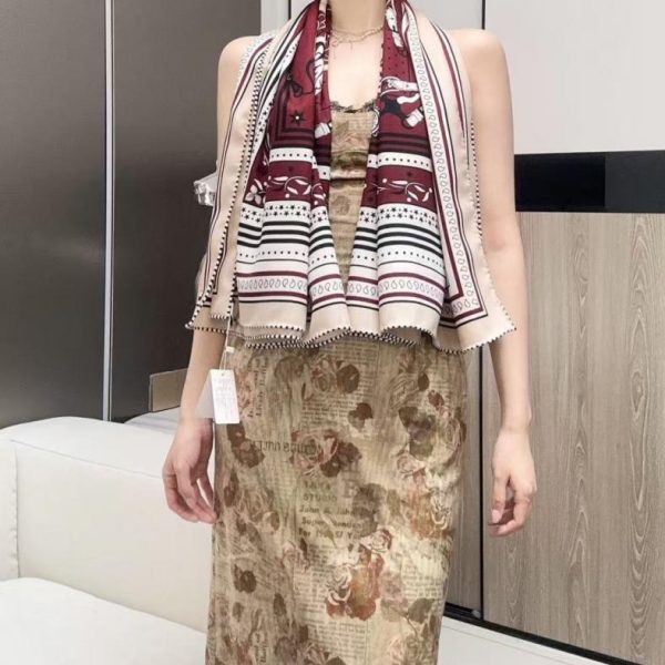 designer,replica,clothing,fake,1:1,lv,luxury,high quality Hermès Amazonian Celebration Reversible Tone Silk and Wool Square Scarf Hand-rolled Edge Cashmere and Silk Blend Shawl (CNHF6)