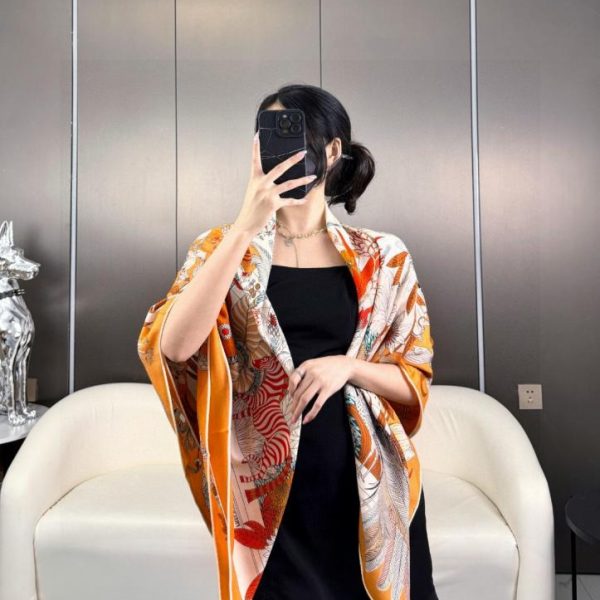 designer,replica,clothing,fake,1:1,lv,luxury,high quality Hermès premium silk cashmere handkerchief, reversible, same color (CN8GR)