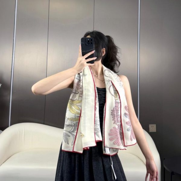 designer,replica,clothing,fake,1:1,lv,luxury,high quality Hermès premium silk cashmere handkerchief, reversible, same color (QBFSN)