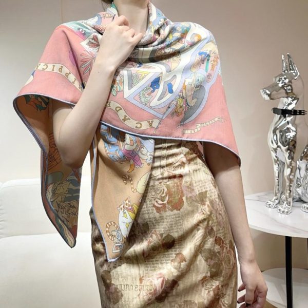 designer,replica,clothing,fake,1:1,lv,luxury,high quality Hermes “Equestrian Academy” 140 Reversible Tone Silk Wool Shawl with Hand-rolled Edges (TU0W5)