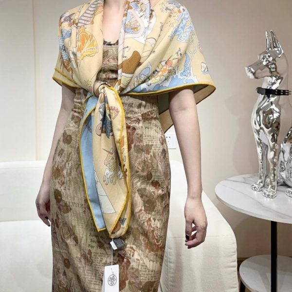 designer,replica,clothing,fake,1:1,lv,luxury,high quality Equestrian Academy 140 Double-sided Tone-on Silk and Wool Shawl, Hermes Hand-rolled Edge Silk and Wool Square Scarf (MT5ZT)