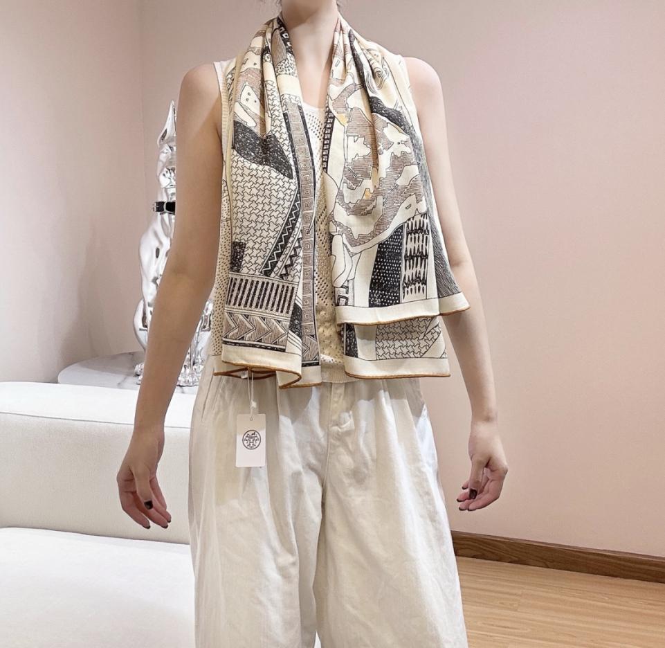 designer,replica,clothing,fake,1:1,lv,luxury,high quality Hermès Rendezvous: Reversible Tone Velvet Scarf (Carine Bra (29A2N)) designer,replica,clothing,fake,1:1,lv,luxury,high quality Hermès Rendezvous: Reversible Tone Velvet Scarf (Carine Bra (29A2N))