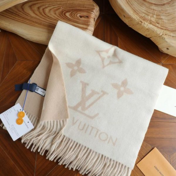 designer,replica,clothing,fake,1:1,lv,luxury,high quality LV cashmere scarf, original design with chip, original craftsmanship, thick and warm, double-sided overlock edging to prevent fraying (8DALL)