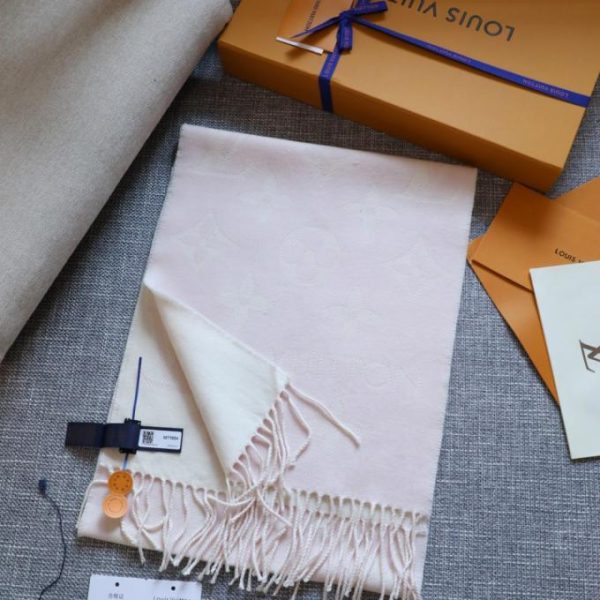 designer,replica,clothing,fake,1:1,lv,luxury,high quality LV’s latest double-breasted logo scarf (SRGO5)