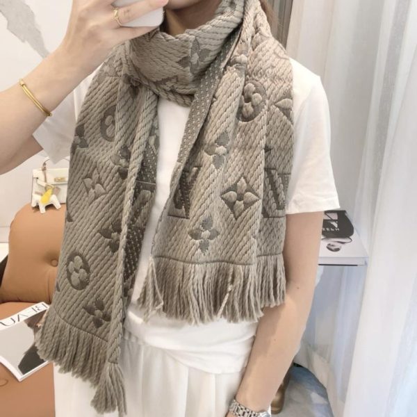 designer,replica,clothing,fake,1:1,lv,luxury,high quality Louis Vuitton Fall/Winter Wool Scarf, Thick and Warm Cashmere Scarf/Shawl (AVFD8)