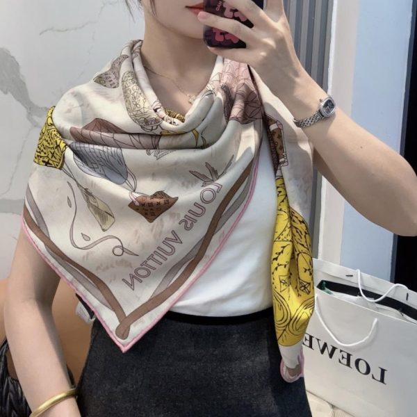 designer,replica,clothing,fake,1:1,lv,luxury,high quality Louis Vuitton 140cm Velvet Square Scarf “Hot Air Balloon” (2TVOW)