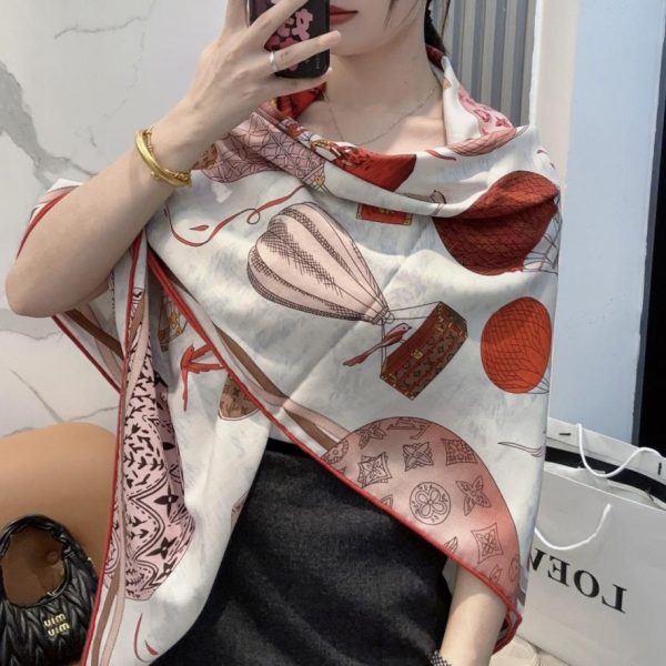 designer,replica,clothing,fake,1:1,lv,luxury,high quality Louis Vuitton 140cm velvet square scarf, “Hot Air Balloon” (T7JVU)