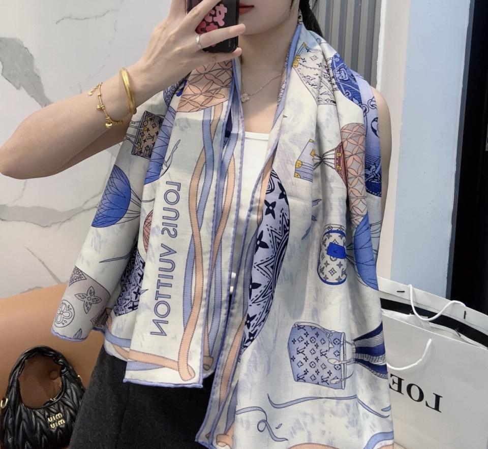 designer,replica,clothing,fake,1:1,lv,luxury,high quality Louis Vuitton 140cm Velvet Square Scarf – Hot Air Balloon (L9A4M) designer,replica,clothing,fake,1:1,lv,luxury,high quality Louis Vuitton 140cm Velvet Square Scarf – Hot Air Balloon (L9A4M)