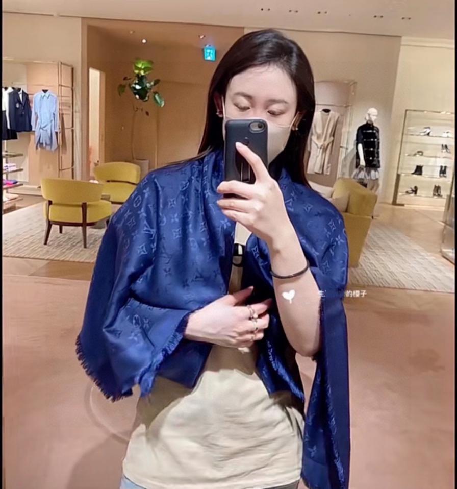 designer,replica,clothing,fake,1:1,lv,luxury,high quality Dark blue Louis Vuitton classic design with subtle jacquard Monogram pattern (BG5R1) designer,replica,clothing,fake,1:1,lv,luxury,high quality Dark blue Louis Vuitton classic design with subtle jacquard Monogram pattern (BG5R1)