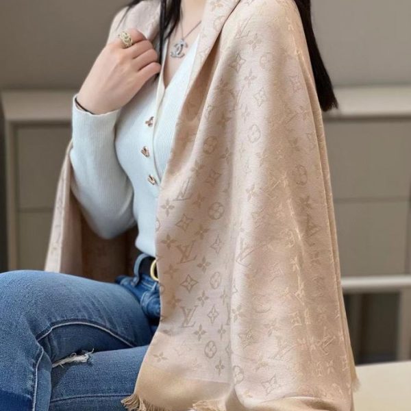 designer,replica,clothing,fake,1:1,lv,luxury,high quality Pink gold Louis Vuitton classic design with subtle jacquard Monogram pattern (NORJ4)