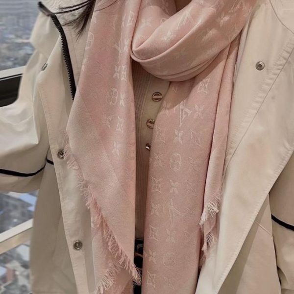 designer,replica,clothing,fake,1:1,lv,luxury,high quality Pink silver Louis Vuitton classic design with subtle jacquard Monogram pattern (V8BWH)