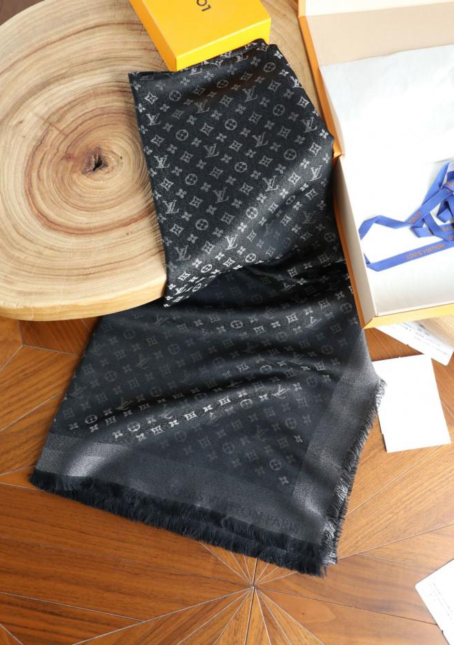 designer,replica,clothing,fake,1:1,lv,luxury,high quality LV small logo silver thread square scarf, three colors (21HZK) designer,replica,clothing,fake,1:1,lv,luxury,high quality LV small logo silver thread square scarf, three colors (21HZK)