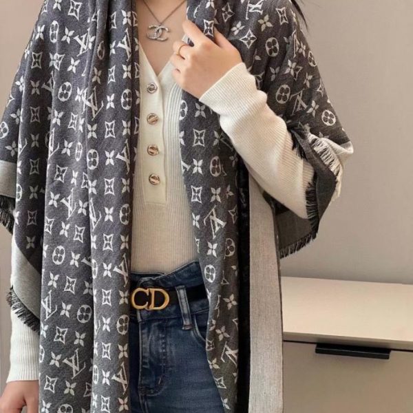 designer,replica,clothing,fake,1:1,lv,luxury,high quality Black and grey LV classic scarf with subtle jacquard Monogram pattern (SYXCS)
