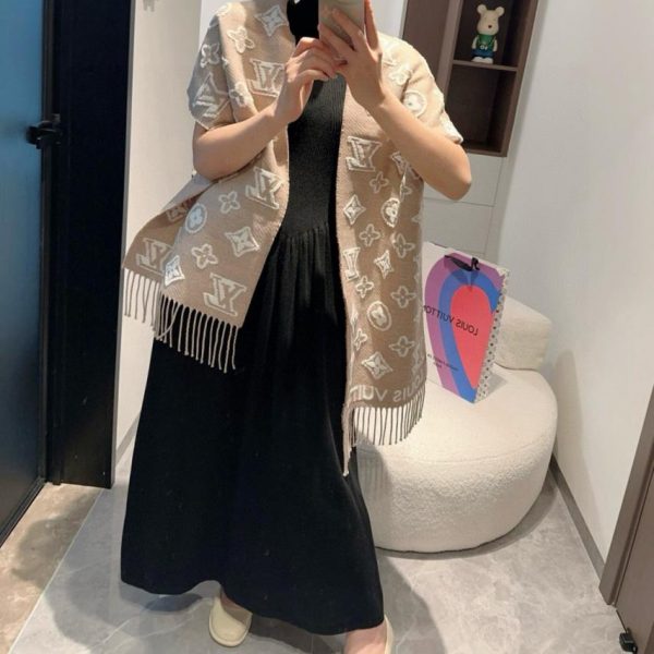 designer,replica,clothing,fake,1:1,lv,luxury,high quality LV 3D embossed design, newest and same as in boutiques, three-dimensional embossed logo, unisex style (Y4SDG)