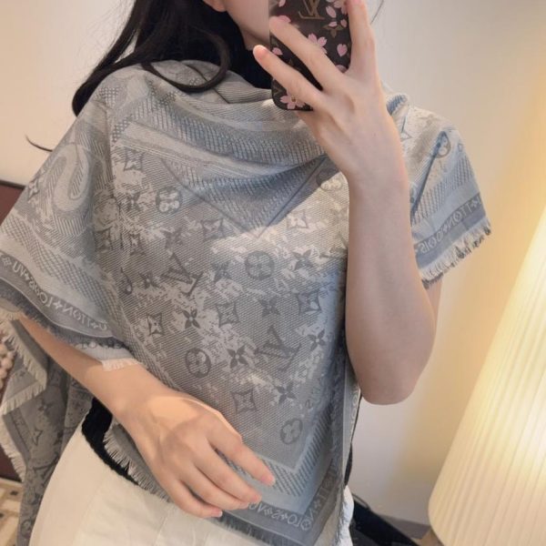 designer,replica,clothing,fake,1:1,lv,luxury,high quality Denim blue, royal Louis Vuitton Malles Merveilleuses wool shawl (KKAO4)