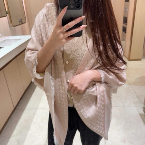 designer,replica,clothing,fake,1:1,lv,luxury,high quality LV Shawl (A1ME5)