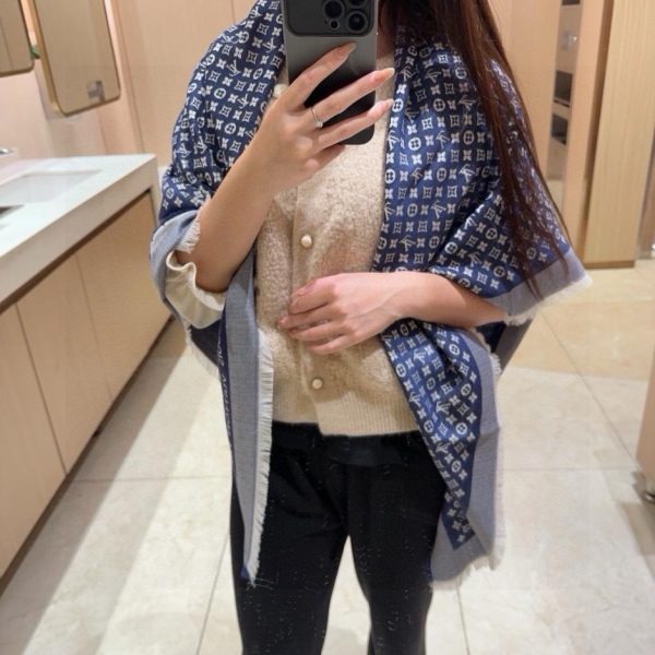 designer,replica,clothing,fake,1:1,lv,luxury,high quality LV Shawl (BU8UJ)