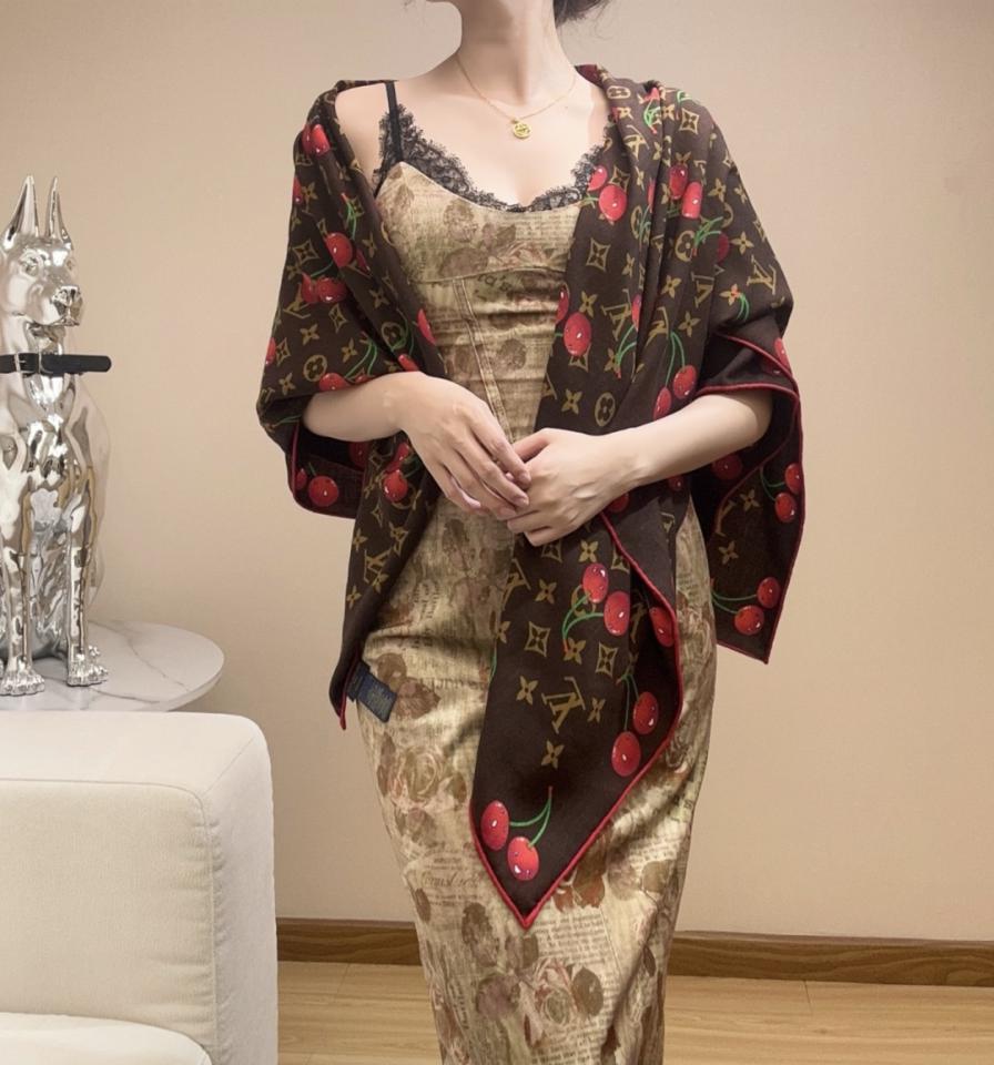 designer,replica,clothing,fake,1:1,lv,luxury,high quality LV X TM MONOGRAMCERISE 140 Silk Wool Square Scarf (426A8) designer,replica,clothing,fake,1:1,lv,luxury,high quality LV X TM MONOGRAMCERISE 140 Silk Wool Square Scarf (426A8)