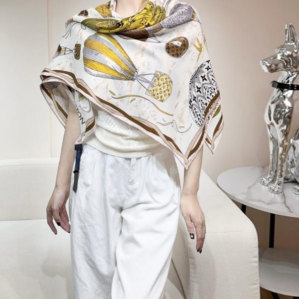 designer,replica,clothing,fake,1:1,lv,luxury,high quality LV Boutique’s latest “Turkish Hot Air Balloon” Shawl (5YMI4)