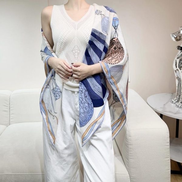 designer,replica,clothing,fake,1:1,lv,luxury,high quality LV boutique’s latest “Turkish Hot Air Balloon” shawl (J7T21)