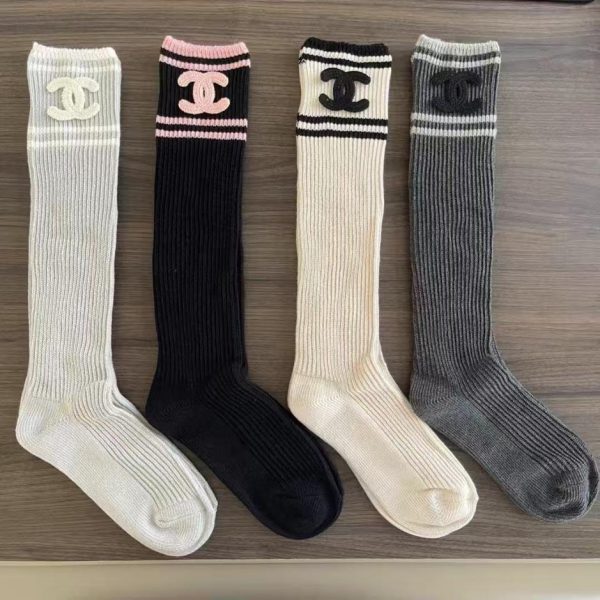 designer,replica,clothing,fake,1:1,lv,luxury,high quality Chanel is shipping their new double-needle cashmere stockings from their official website. One pair per box (AKGUG)