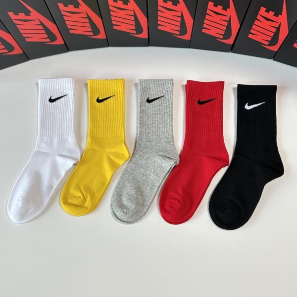 designer,replica,clothing,fake,1:1,lv,luxury,high quality NIKE’s new mid-length socks, five pairs per box (BJX0M)
