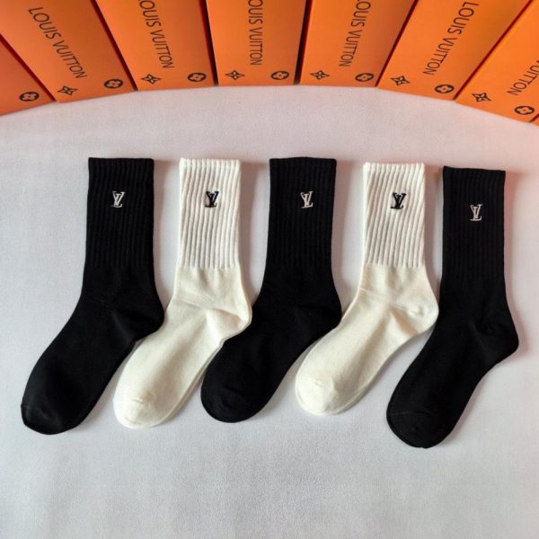 designer,replica,clothing,fake,1:1,lv,luxury,high quality Louis Vuitton New Cashmere Embroidered Mid-Length Socks, 5 Pairs Per Box (TNY4W)