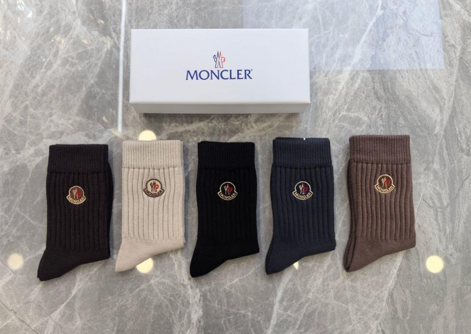 designer,replica,clothing,fake,1:1,lv,luxury,high quality MONCLER’s latest cashmere embroidered mid-length socks, five pairs per box (6EQD7) designer,replica,clothing,fake,1:1,lv,luxury,high quality MONCLER’s latest cashmere embroidered mid-length socks, five pairs per box (6EQD7)
