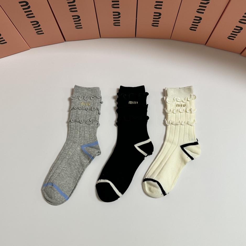 designer,replica,clothing,fake,1:1,lv,luxury,high quality MiuMiu New Classic Mid-Length Socks with Accessories, 3 pairs per box (MSVVJ) designer,replica,clothing,fake,1:1,lv,luxury,high quality MiuMiu New Classic Mid-Length Socks with Accessories, 3 pairs per box (MSVVJ)