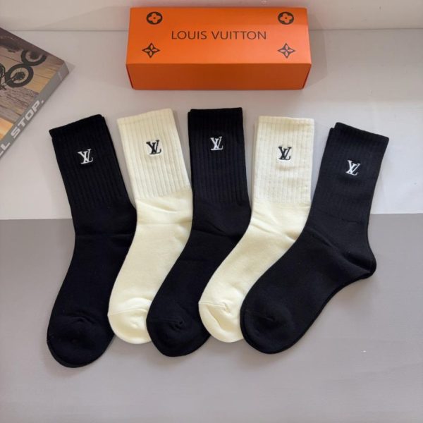 designer,replica,clothing,fake,1:1,lv,luxury,high quality [5 pairs per box] Louis Vuitton high-quality embroidered stockings (EGOGG)