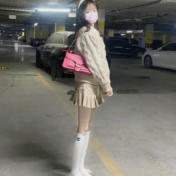 designer,replica,clothing,fake,1:1,lv,luxury,high quality [One pair per box] Chanel classic double C logo pure cotton knee-high socks (JIYF2)