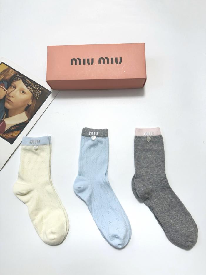 designer,replica,clothing,fake,1:1,lv,luxury,high quality 【3 pairs per box】 MIUMIU Classic Logo Cotton Mid-Calf Socks (2UZO7) designer,replica,clothing,fake,1:1,lv,luxury,high quality 【3 pairs per box】 MIUMIU Classic Logo Cotton Mid-Calf Socks (2UZO7)