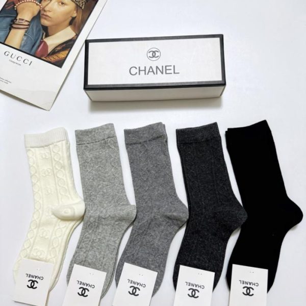 designer,replica,clothing,fake,1:1,lv,luxury,high quality [5 pairs per box] Chanel classic embossed logo cotton mid-calf socks (OCMTA)