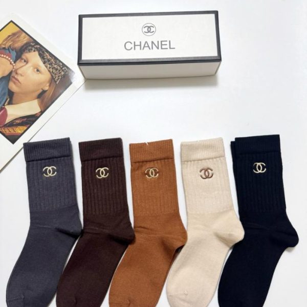 designer,replica,clothing,fake,1:1,lv,luxury,high quality 【5 pairs per box】 Chanel classic embroidered logo cashmere blend mid-calf socks (IGSL7)