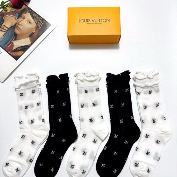 designer,replica,clothing,fake,1:1,lv,luxury,high quality [5 pairs per box] Louis Vuitton classic logo cotton mid-calf socks (VYZAU)