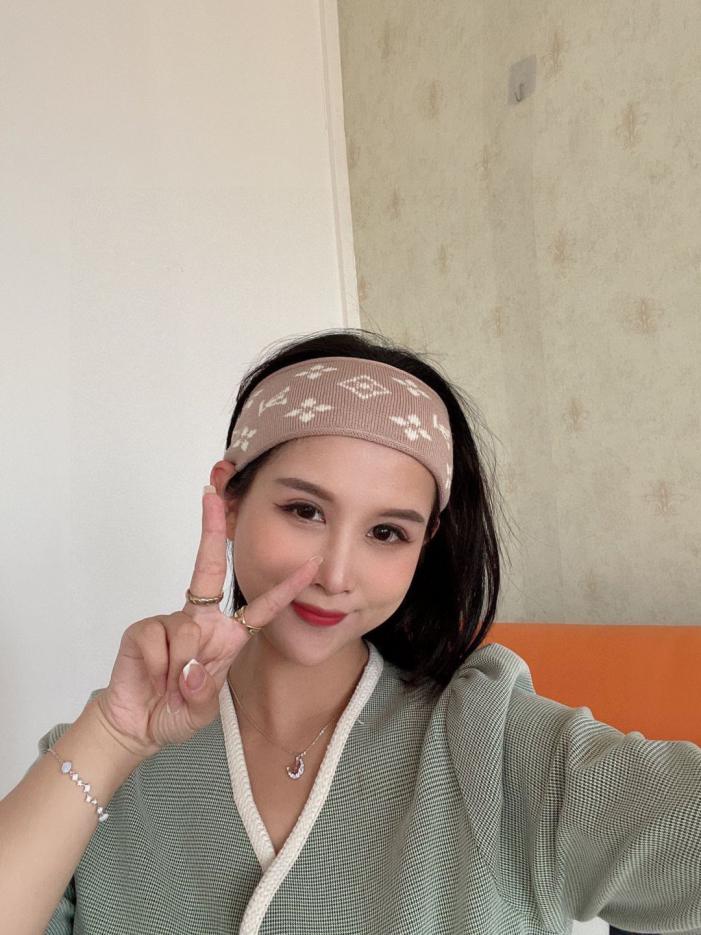 designer,replica,clothing,fake,1:1,lv,luxury,high quality Authentic Louis Vuitton headbands, fitness headbands, styling headbands (TTQHW) designer,replica,clothing,fake,1:1,lv,luxury,high quality Authentic Louis Vuitton headbands, fitness headbands, styling headbands (TTQHW)